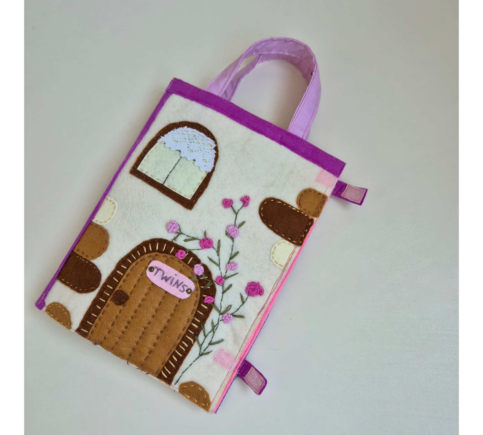 Felt Dollhouse Book Sewing Pattern PDF – Portable Dollhouse with Twin Kittens