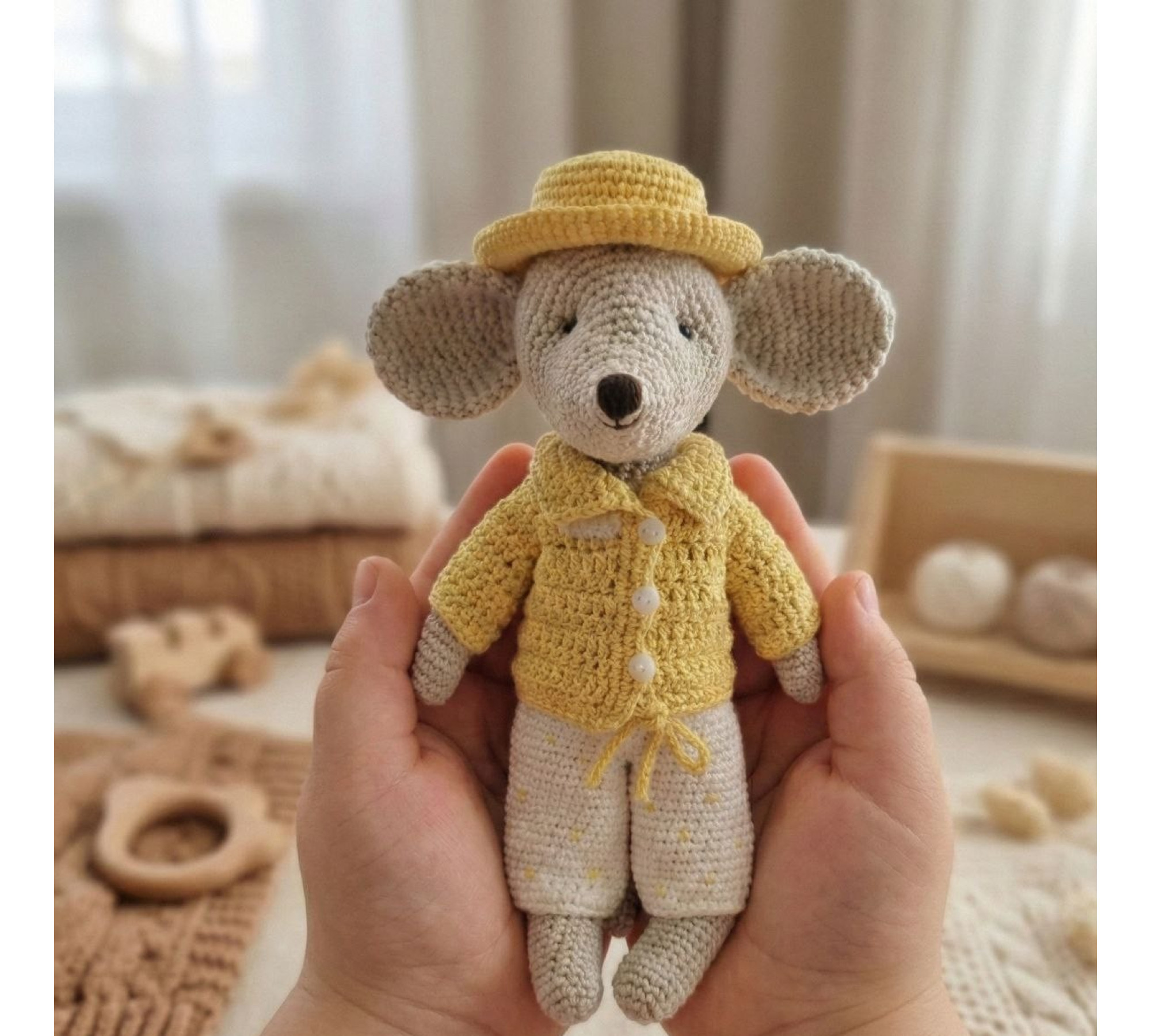 Crochet Mouse Pattern PDF – Amigurumi Mouse with Gardener Outfit