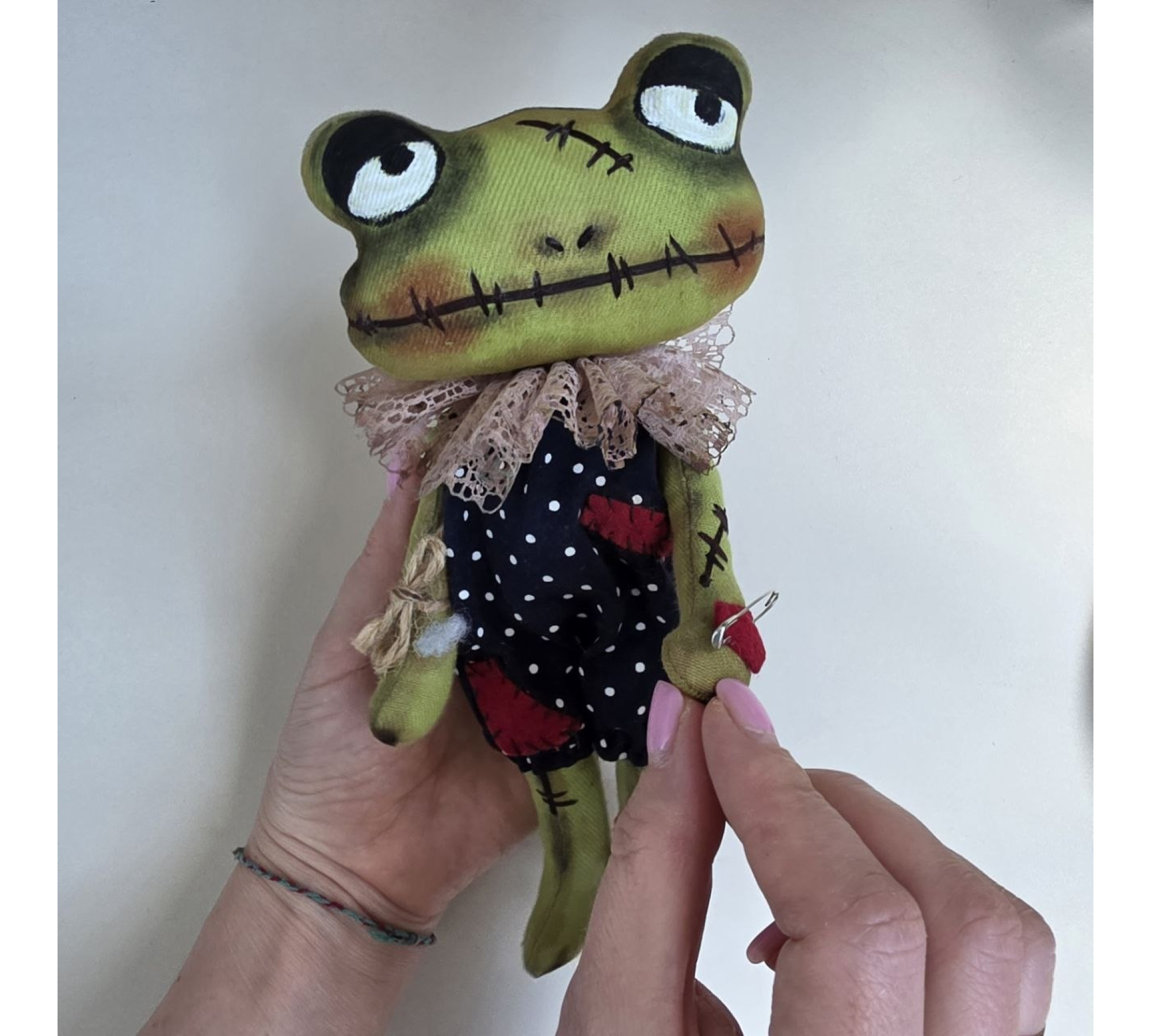 Halloween Frog Doll Sewing Pattern PDF – Primitive Attic Cloth Doll