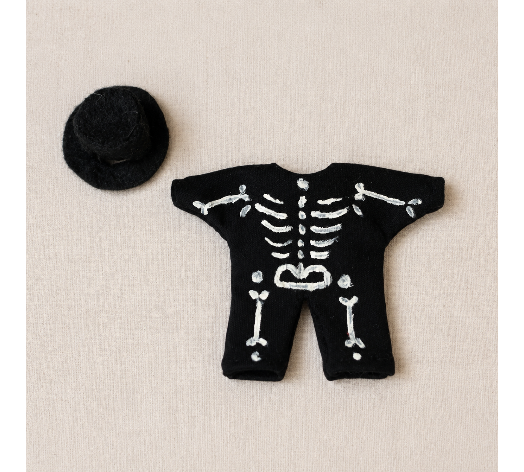 Halloween Doll Clothes Sewing Pattern PDF – Costumes for 6.5 & 4.5 Inch Toys