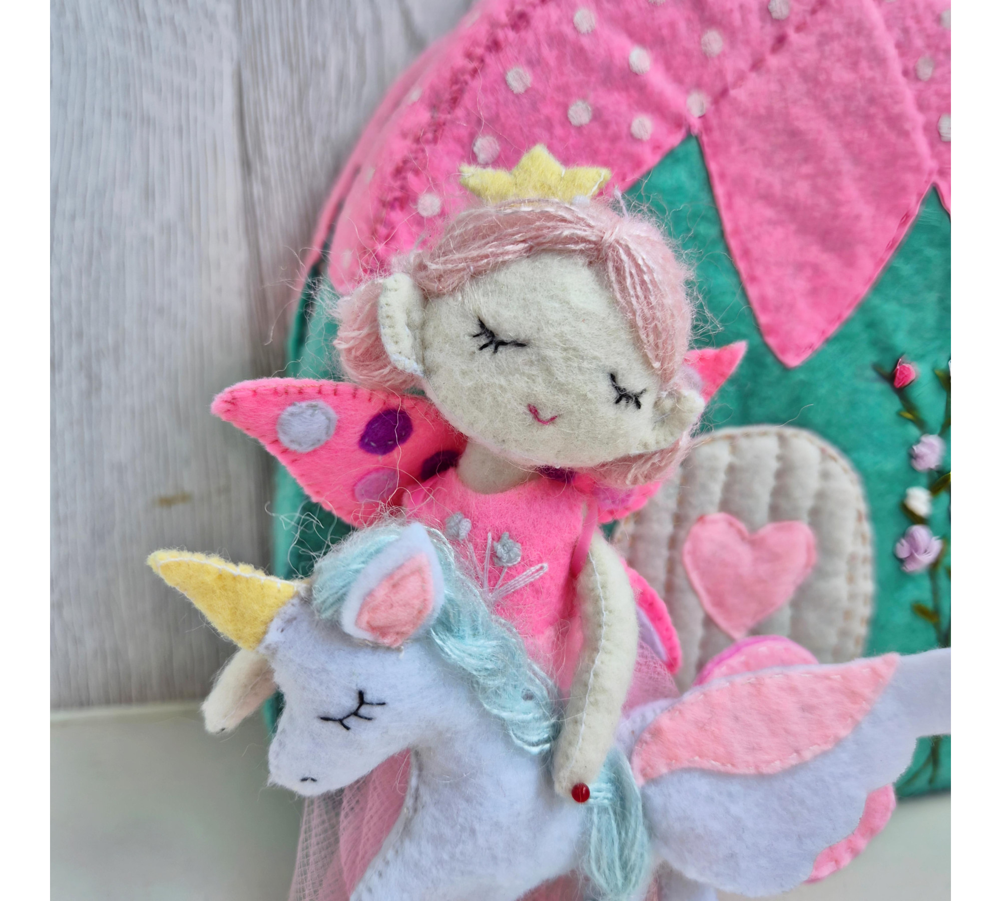 Felt Fairy Dollhouse Sewing Pattern PDF – Travel Toy Bag with Fairy Doll and Unicorn