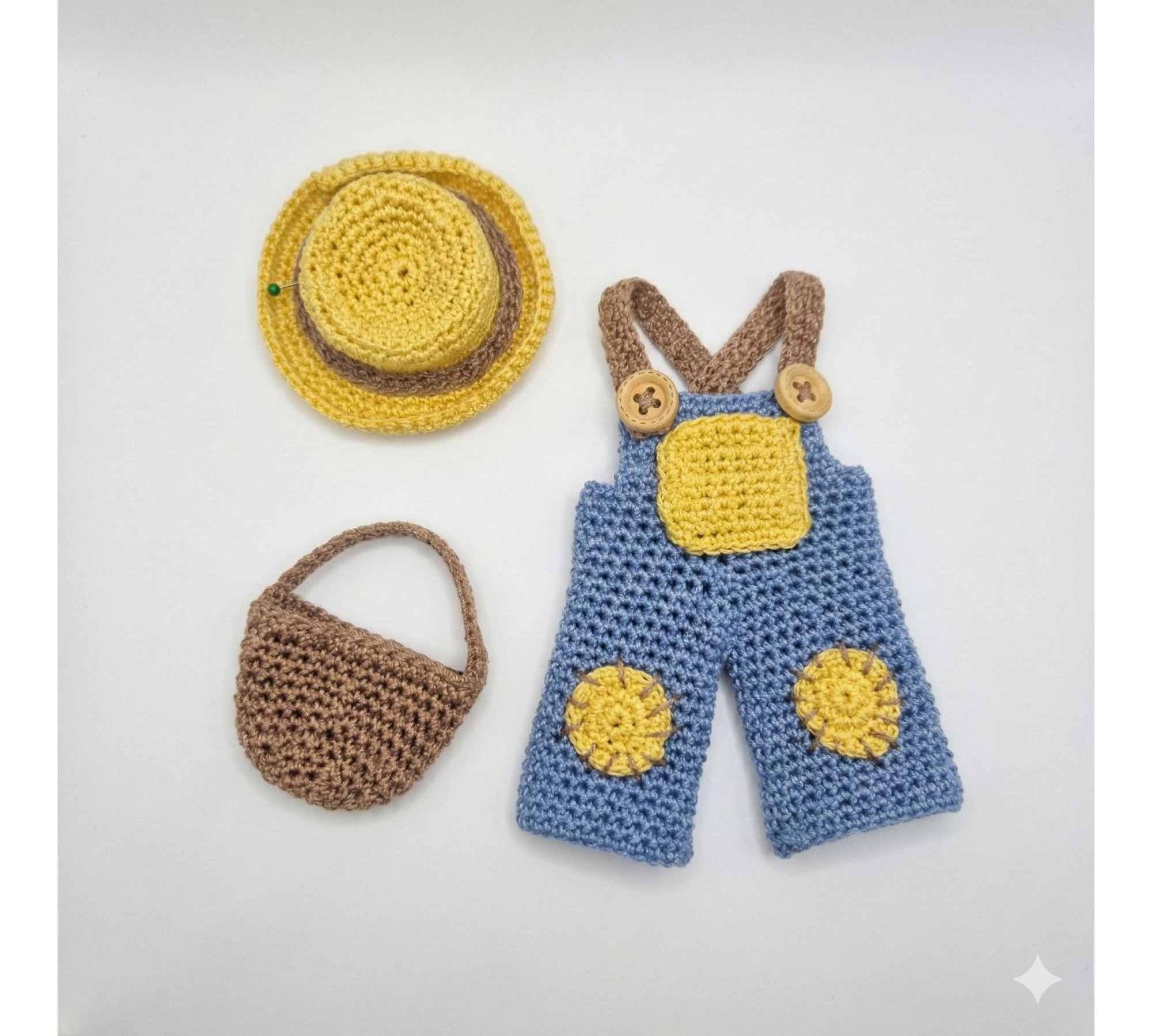 Mini Crochet Doll Wardrobe Pattern PDF – Clothes for 6–7 Inch Toys