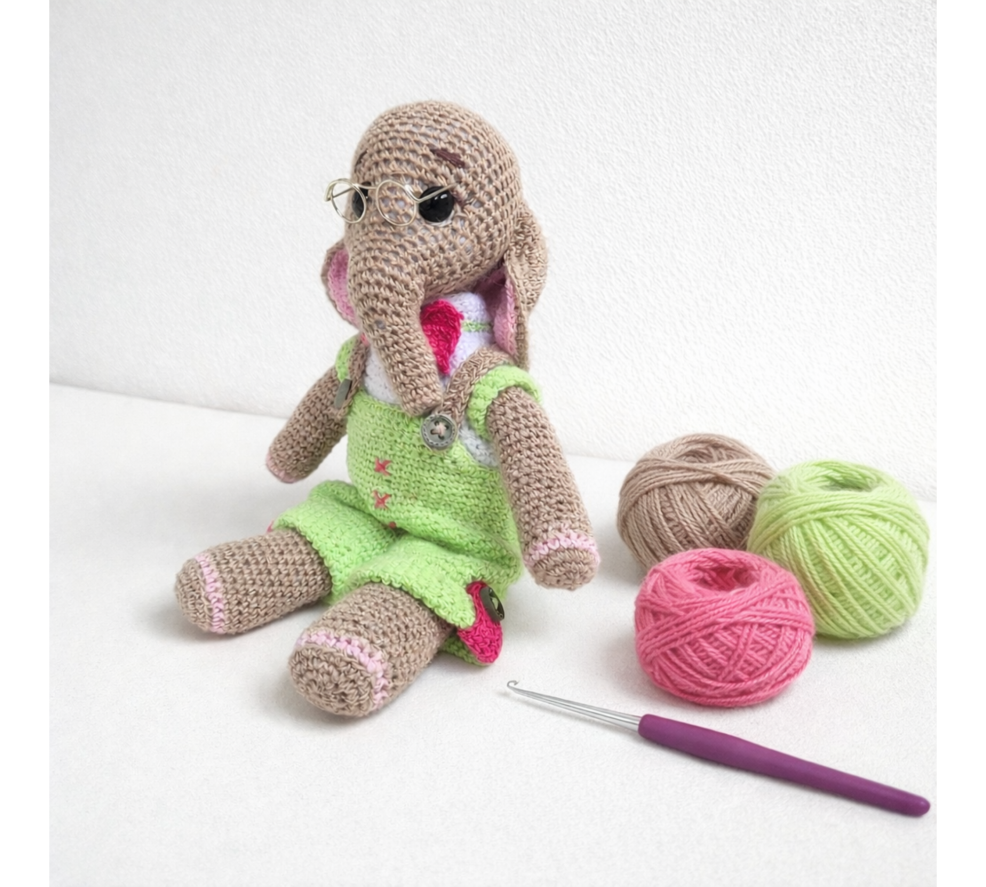 Crochet Elephant Pattern PDF – Amigurumi Doll with 2 Outfits, 8.5 Inch