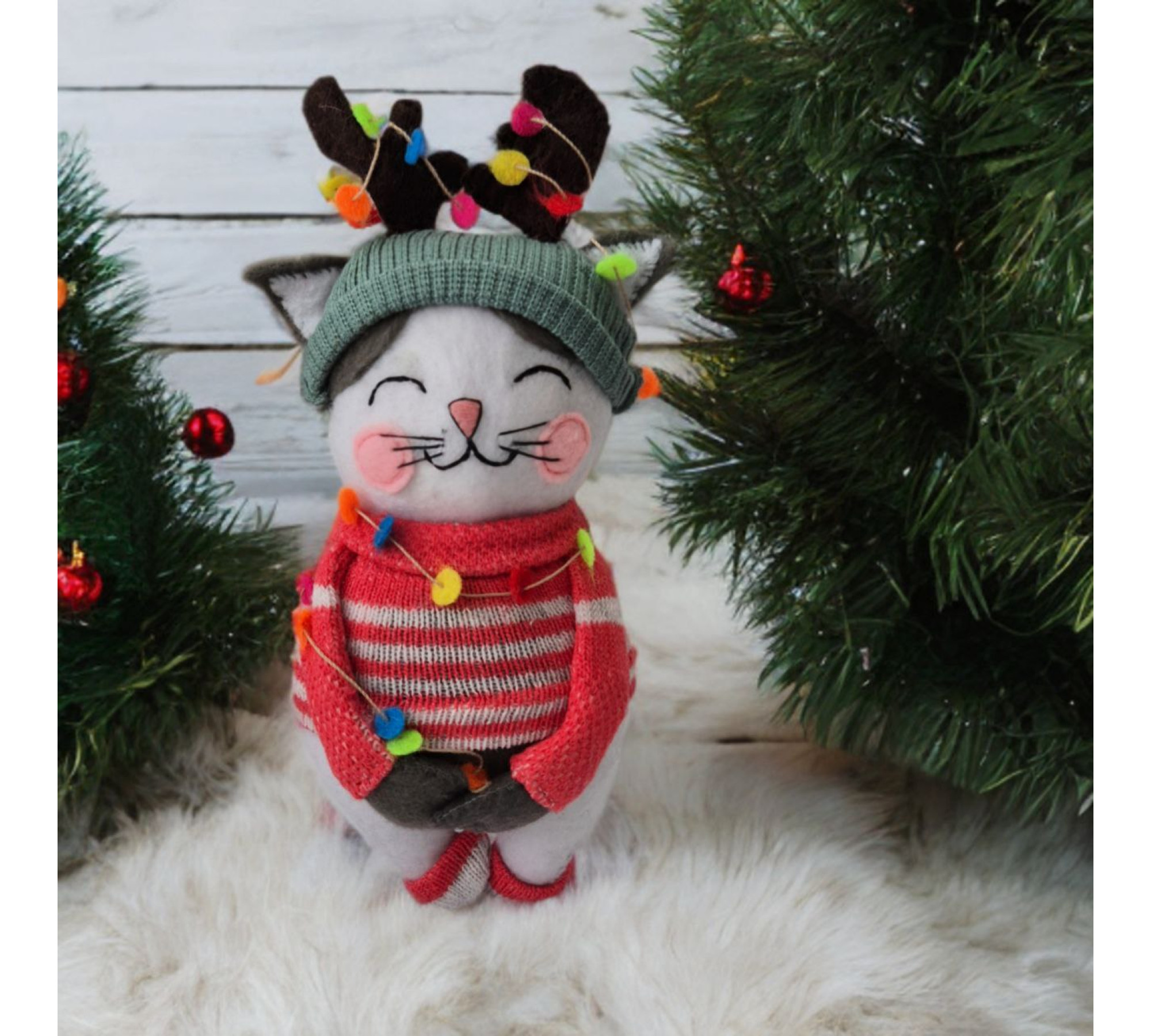 Christmas Cat Felt Sewing Pattern PDF – 6 Inch Doll with Reindeer Hat & Sweater