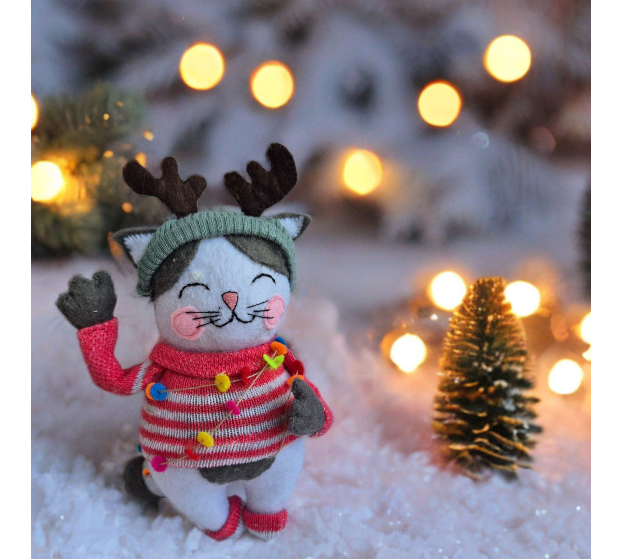 Christmas Cat Felt Sewing Pattern PDF – 6 Inch Doll with Reindeer Hat & Sweater